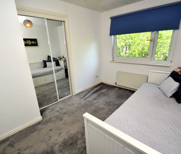 2 bed flat to rent in Hillington Road South, Glasgow, G52 - Photo 3