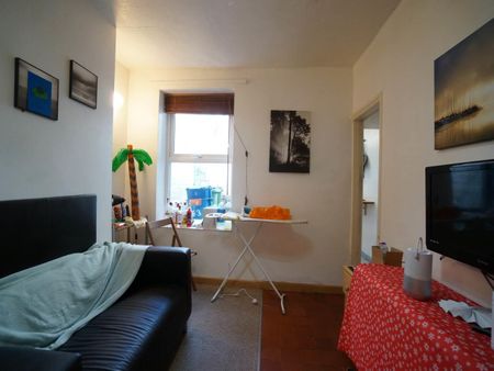 53 Garth Road - Photo 2