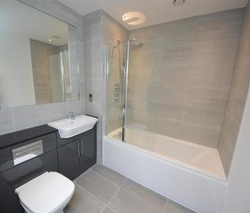 2 bedroom flat to rent - Photo 6