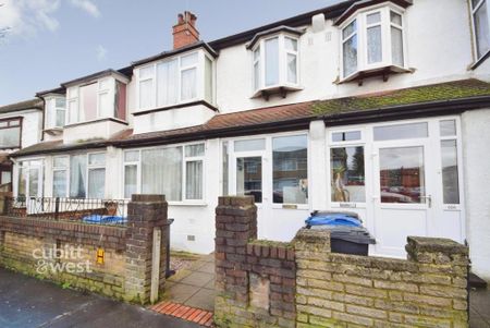 3 bedroom terraced house to rent - Photo 3