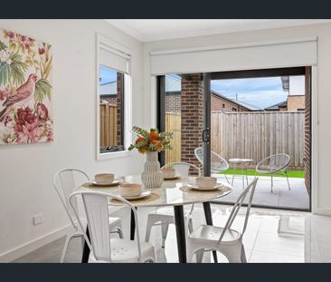 Spacious Living in the Heart of Deanside Springs! APPLICATIONS NOW ... - Photo 5