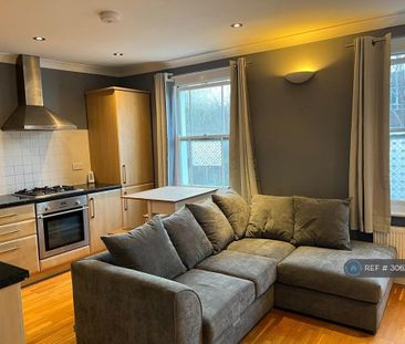1 bedroom flat to rent - Photo 2
