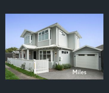 ELEGANT RESIDENCE IN PRIME LOCATION - Photo 6