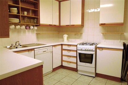 1F2 (1FL), 24 Melville Terrace - Photo 2