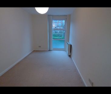 2 Bed Flat, Bridge Road, BS8 - Photo 2
