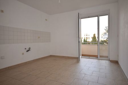 TOP • Laminat • 5-Zimmer • Laminat • 2 Bäder mit Wanne & Fenster • gleich anschauen • Chemnitz - Photo 4