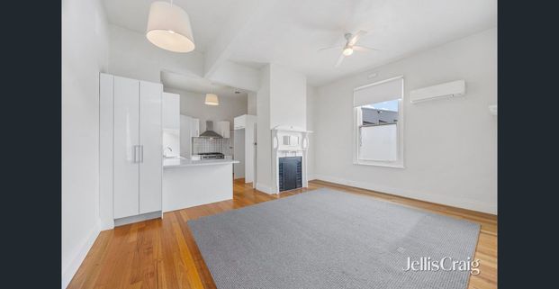 Two-bedroom Cottage in popular location! - Photo 1