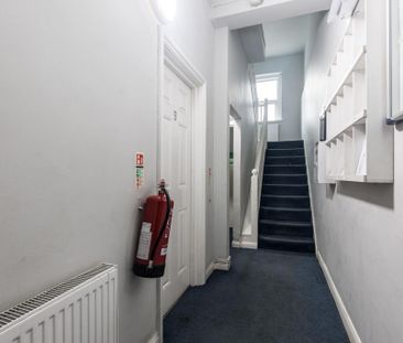 Ground floor flat to rent - Photo 6
