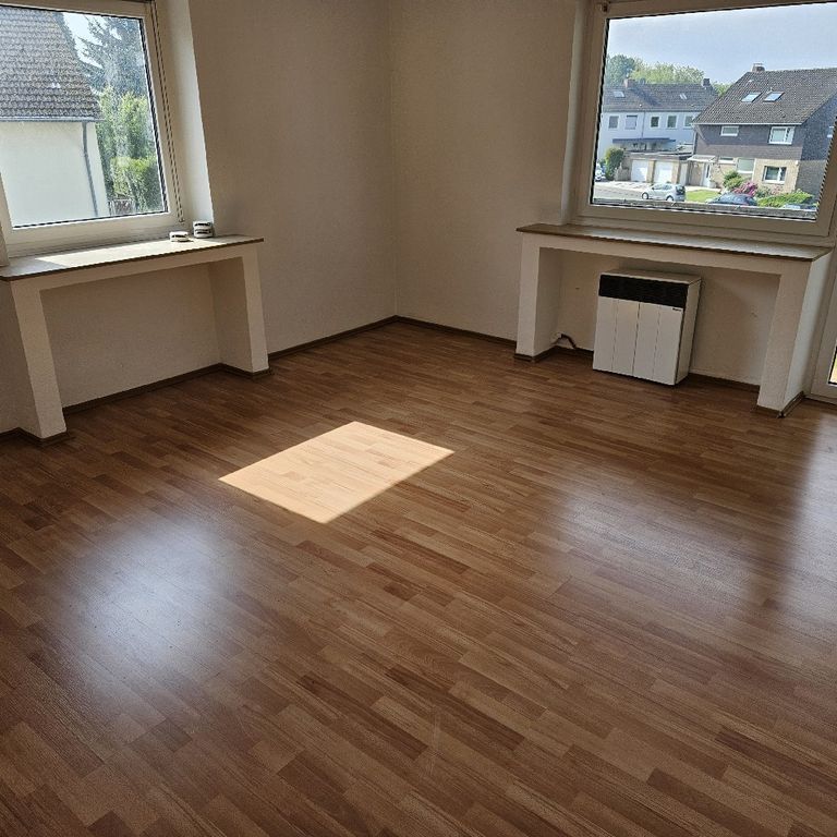 Bezugsfreies Appartement mit ca. 37 m² Wohnfläche; kleiner Küche und Balkon - Foto 1