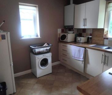 2 bedroom maisonette to rent - Photo 6