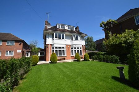 Greenbank, Green Lane, Northwood, HA6 - Photo 3