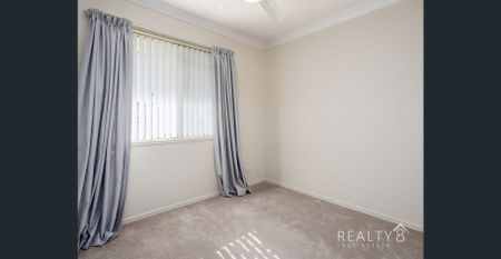 Superb multi level townhouse - Mansfield State High Catchment - Photo 3