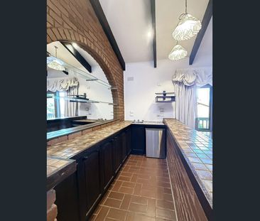 Four Bedroom Family Home - Photo 4