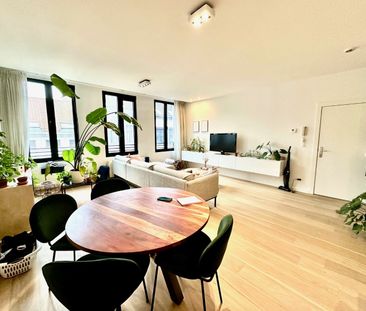 Ruim en licht appartement met luxueuze afwerking - Photo 3