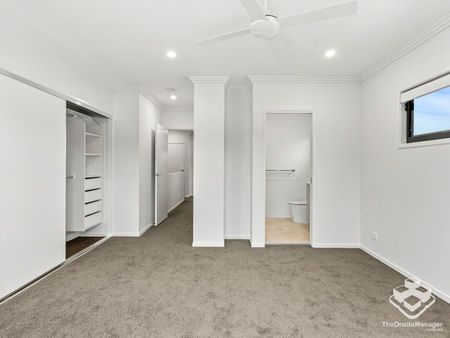 4 Bedroom with A/C, Pool and BBQ Facilities - Photo 2