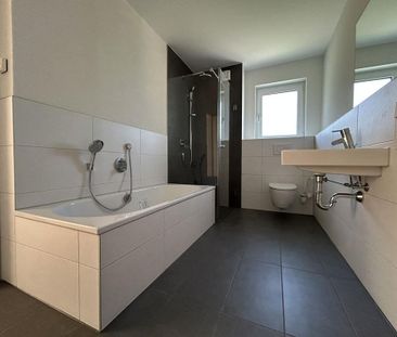 *ERSTBEZUG* Attraktive 3,5-Zimmer Wohnung mit zwei Balkonen und Bli... - Photo 6
