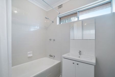 26E Wardlow Way, Balga WA 6061 - Photo 4