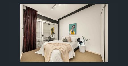 FURNISHED LARGE, STYLISH, CORNER WOOLSTORE APARTMENT - Photo 5