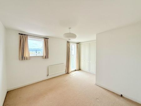4 bedroom townhouse to rent - Photo 3