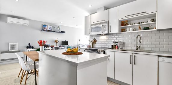 Superbe Condo Moderne Et Terrasse Privée - Photo 2