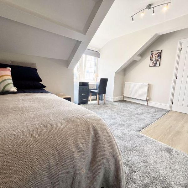 1 bedroom in a house share to rent - Photo 1