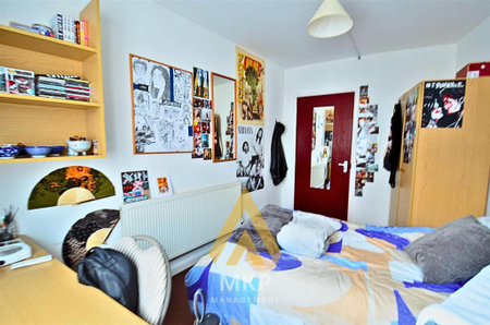 4 bedroom flat to rent - Photo 5
