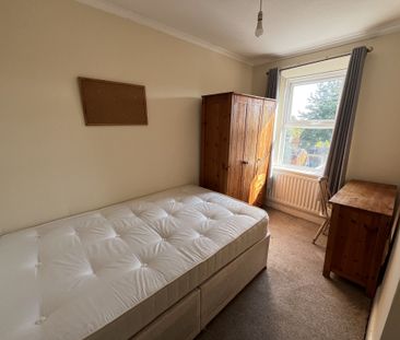 5 bed house to rent in Cardigan Road, BH9 - Photo 4