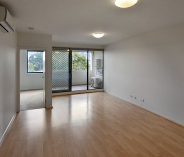 204/296-300 Middleborough Road, Blackburn - Photo 3