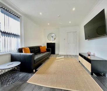 3 bedroom apartment to rent - Photo 2