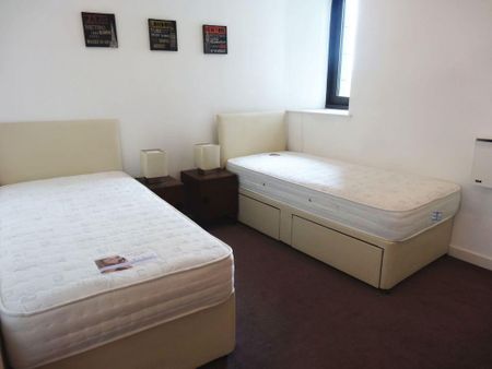 2 bedroom apartment to rent - Photo 3