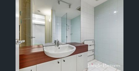 Stylish City Living! - Photo 4