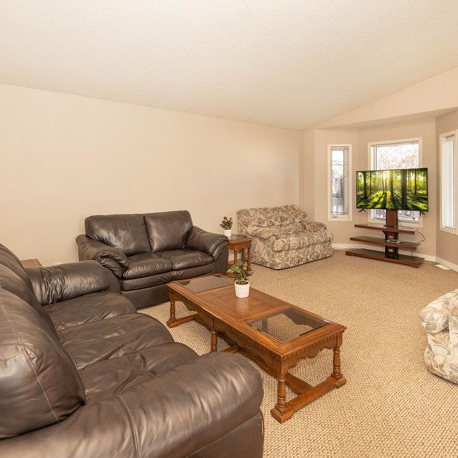 Rent-A-Room in this Roomy 8 Bed Home! Based On Double Occupancy. - Photo 1