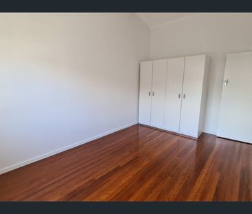 2/33 South Street, Yeerongpilly, Qld 4105 - Photo 2