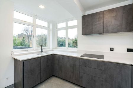 4 bedroom maisonette to rent - Photo 5