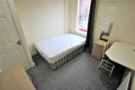 5 bedroom terraced house to rent - Photo 5