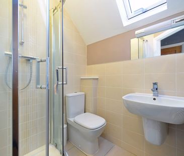 Langborough Court Godalming, Godalming - 2 bedrooms Property for le... - Photo 6