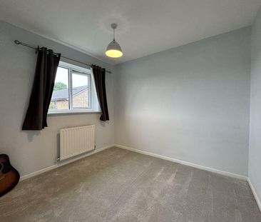 4 bedroom semi-detached house to rent - Photo 5