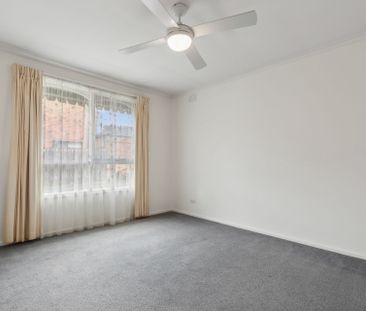 2/11 Leopold Crescent, Mont Albert. - Photo 3