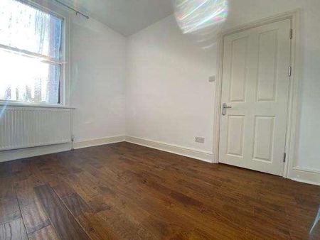 Gloucester Road, Edmonton, N18 - Photo 3