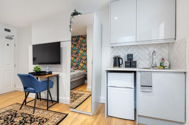 ** Inclusive of council tax, gas, electricity, water, internet and Netflix** - Photo 1