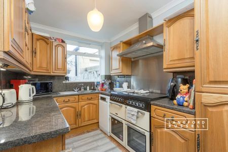 3 bedroom semi-detached house to rent - Photo 4