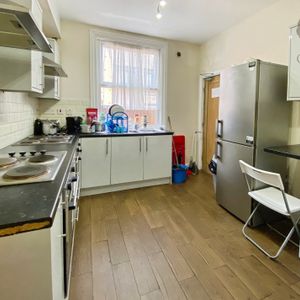 1 bed to rent in Sussex Place, Slough, SL1 - Photo 2
