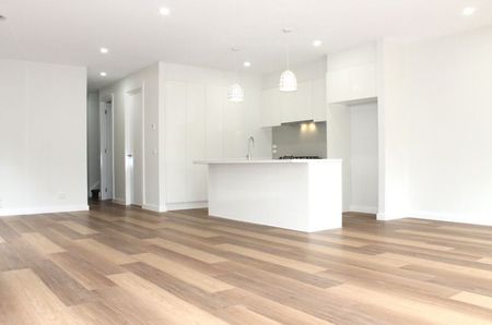 Home with Bayside Living - Photo 5