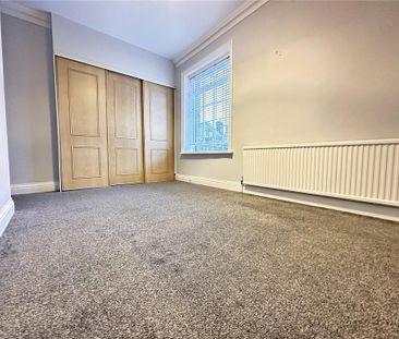 3 bedroom end of terrace house to rent - Photo 3