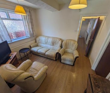 5 bedroom private hall to rent - Photo 3