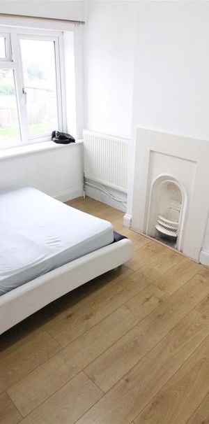 Charles Street, Uxbridge - Photo 1