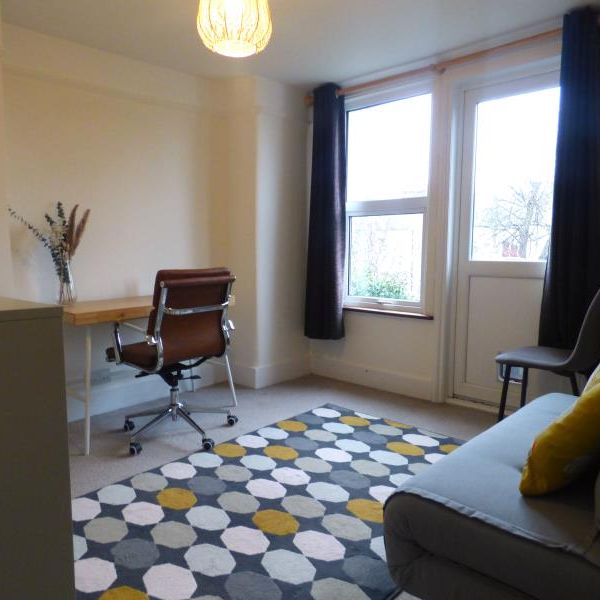 Elsinore Road - Photo 1