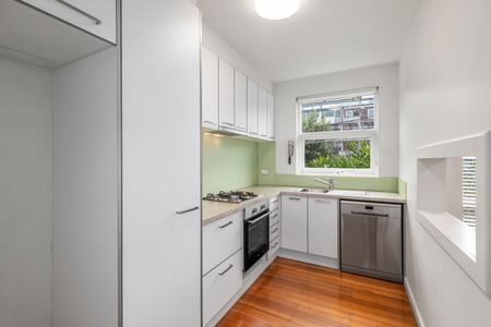 8/233 Canterbury Road, St Kilda West VIC 3182 - Apartment For Rent | Domain - Photo 4