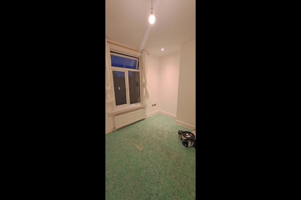 1 Bed Flat, Lampard Grove, N16 - Photo 1