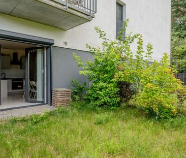 Kawalerka z 30-metrowym ogródkiem przy lesie 25.08 m² - Фото 4